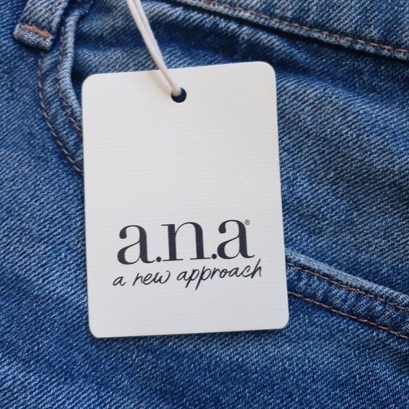 A.n.a  Womans Denim Mini Skirt Size 8 - Picture 3 of 9